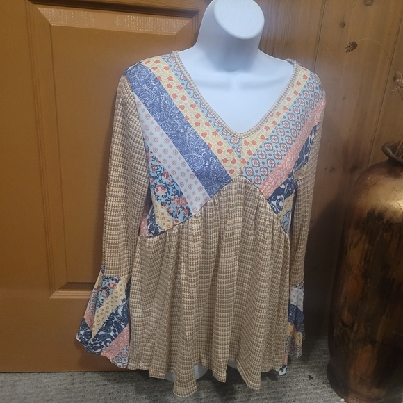 💜 New Bell Sleeve Top - Picture 5 of 5